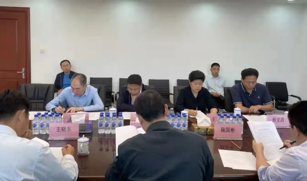 人大常委会副主任徐连东到绿园区督导换届选举工作